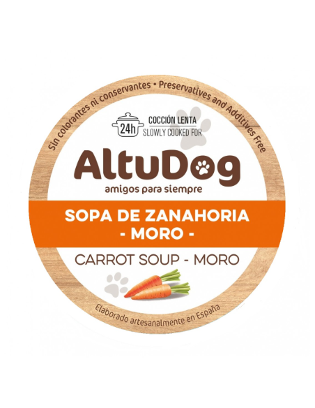 Karottensuppe zum Mischen mit getrocknetem Hundefutter.